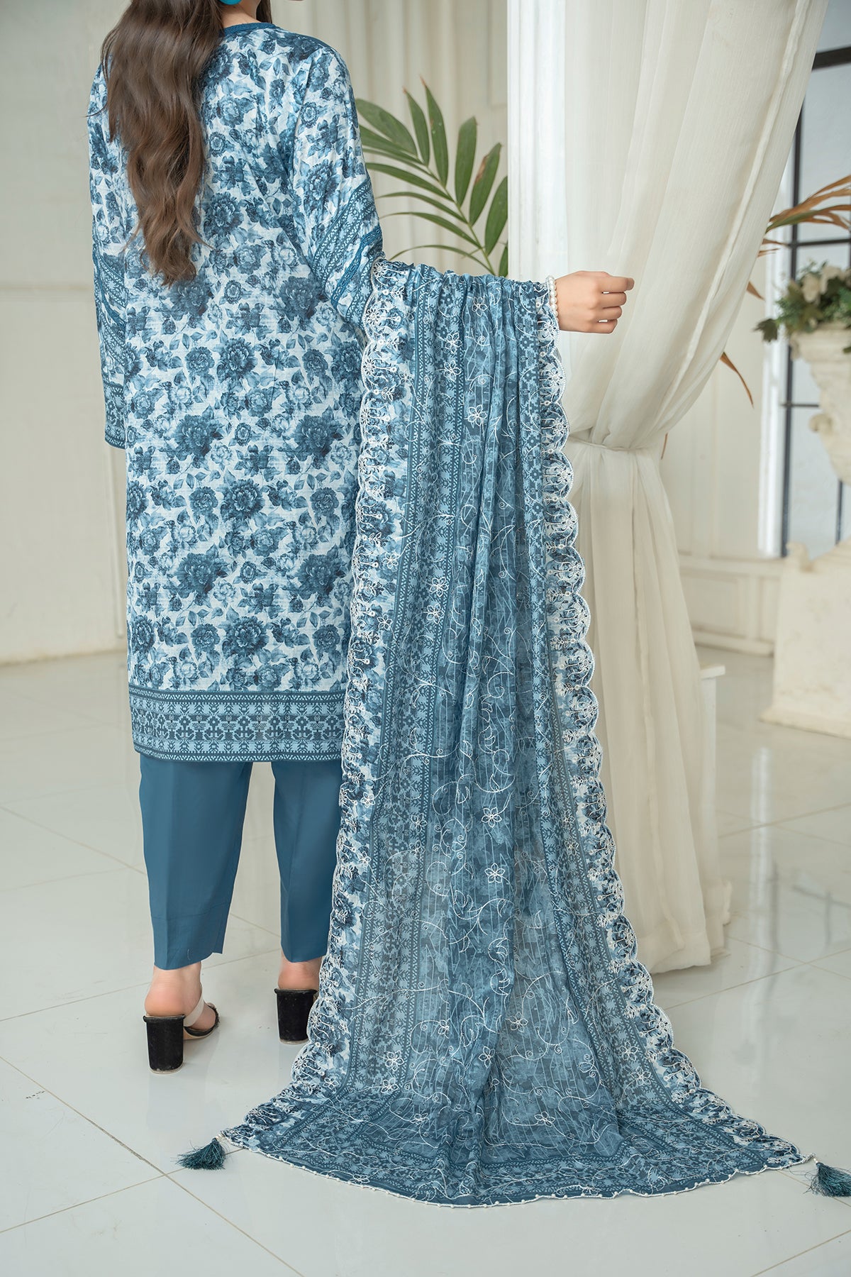 Hoorain Printkari Collection D7