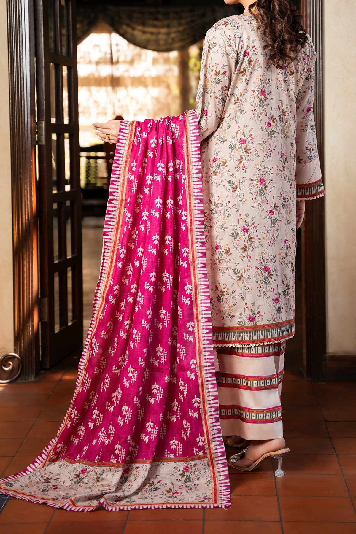 Mahnoor Vol 05 D7